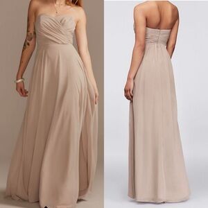 David’s Bridal Strapless Chiffon w/ pleats bridesmaids dress size 4